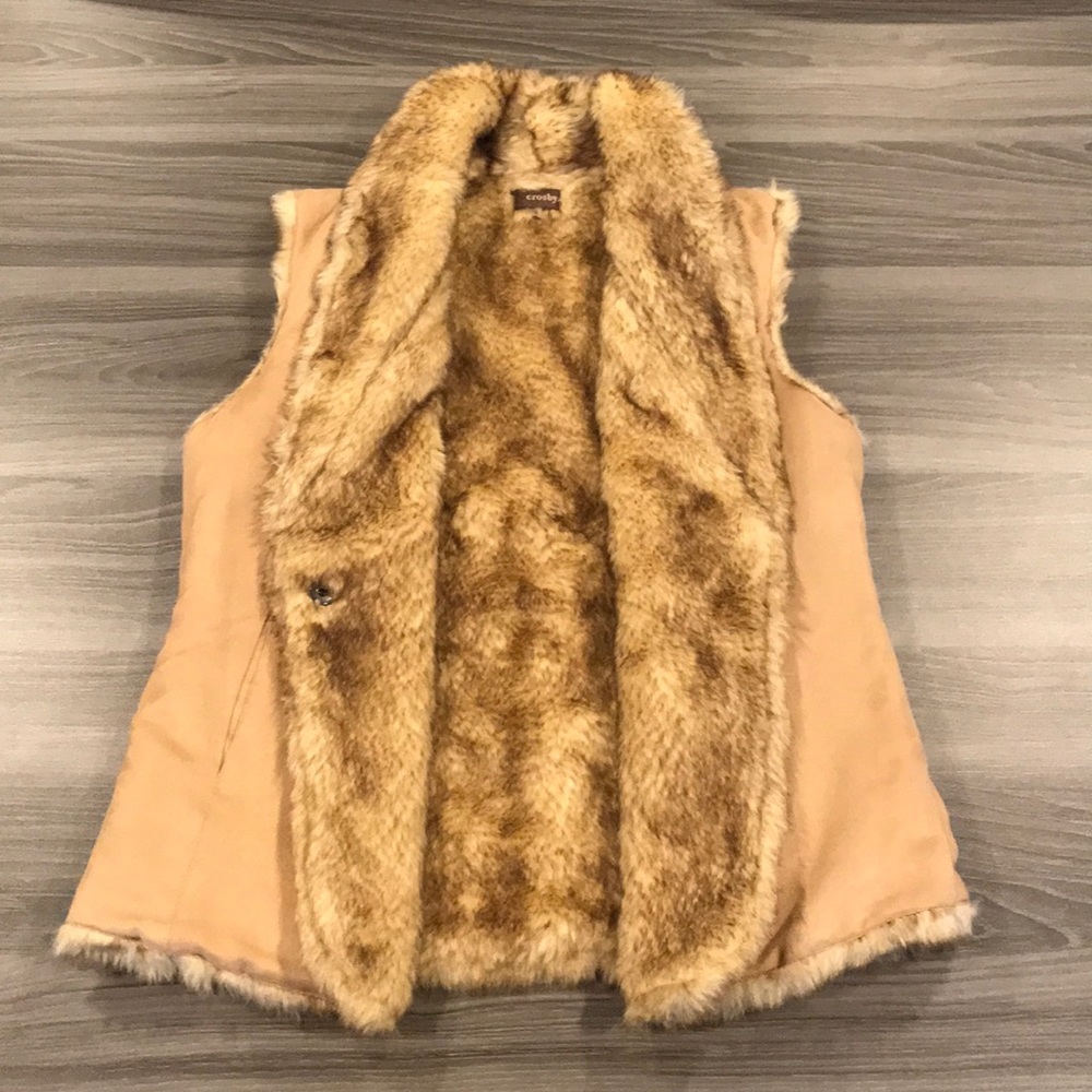 Crosby. Faux Fur Vest - Tan
